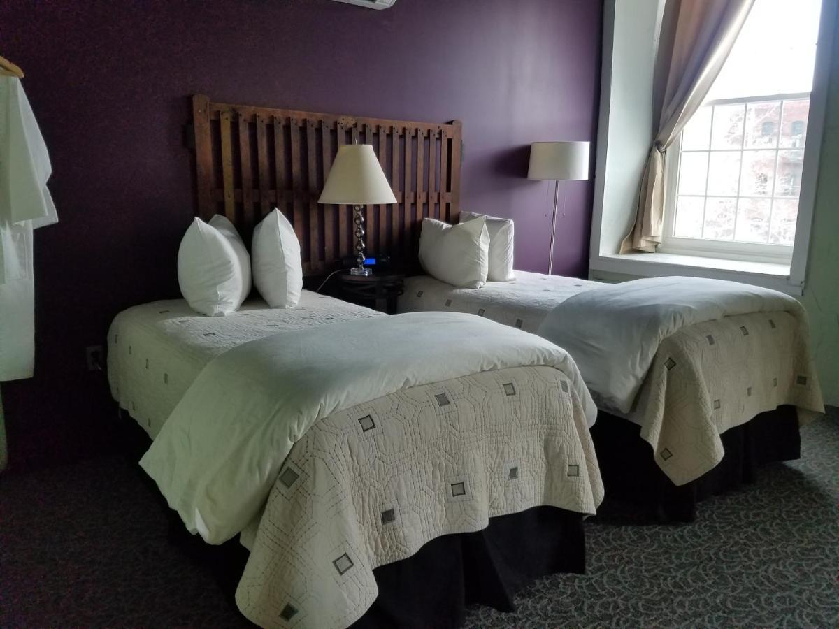 The Inn At Stone Mill Little Falls Room photo